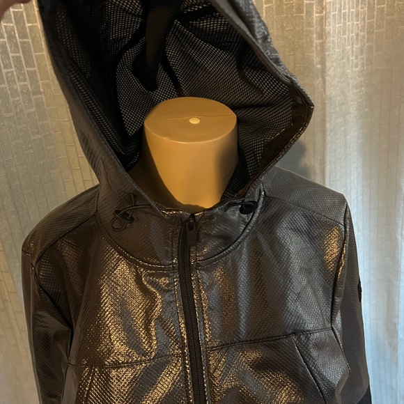 Under Armour jacket - Picture 8 of 12